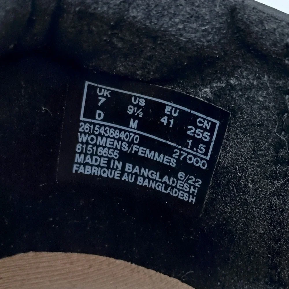 Clarks settings versatile